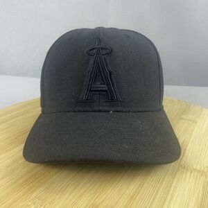 Los Angeles Angels MLB Baseball Cap Hat Fitted‎ Black On Black